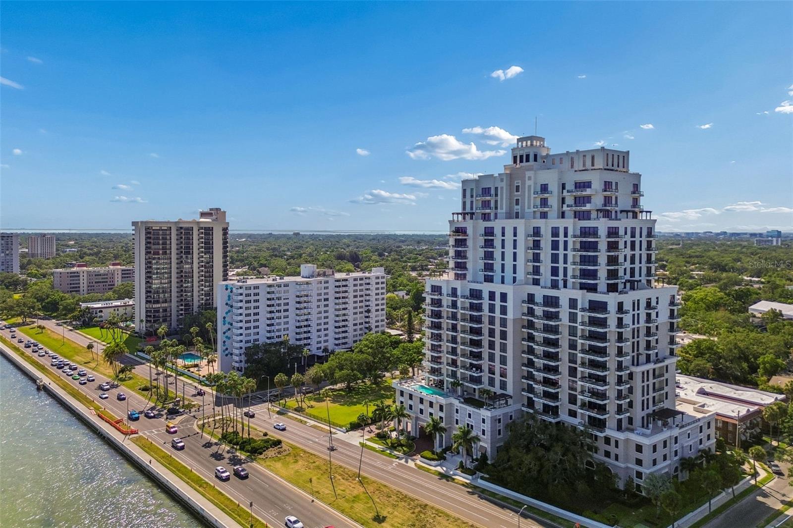 Listing photo id 45 for 2103 Bayshore Boulevard 1203
