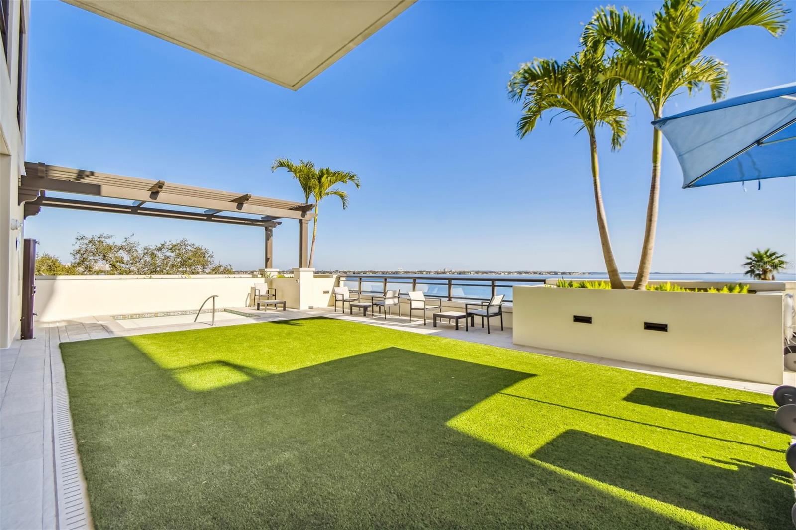 Listing photo id 57 for 2103 Bayshore Boulevard 1203