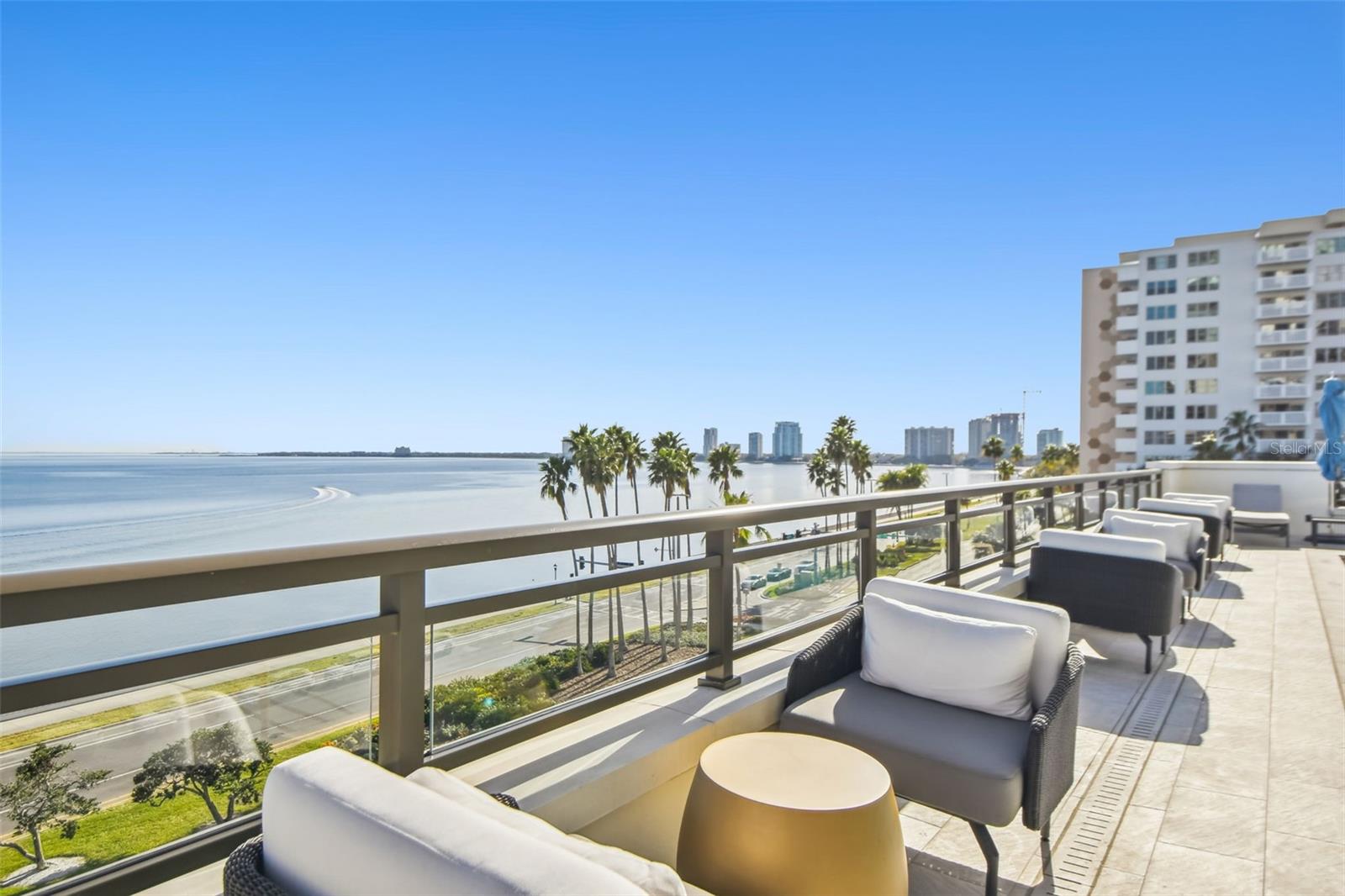 Listing photo id 58 for 2103 Bayshore Boulevard 1203