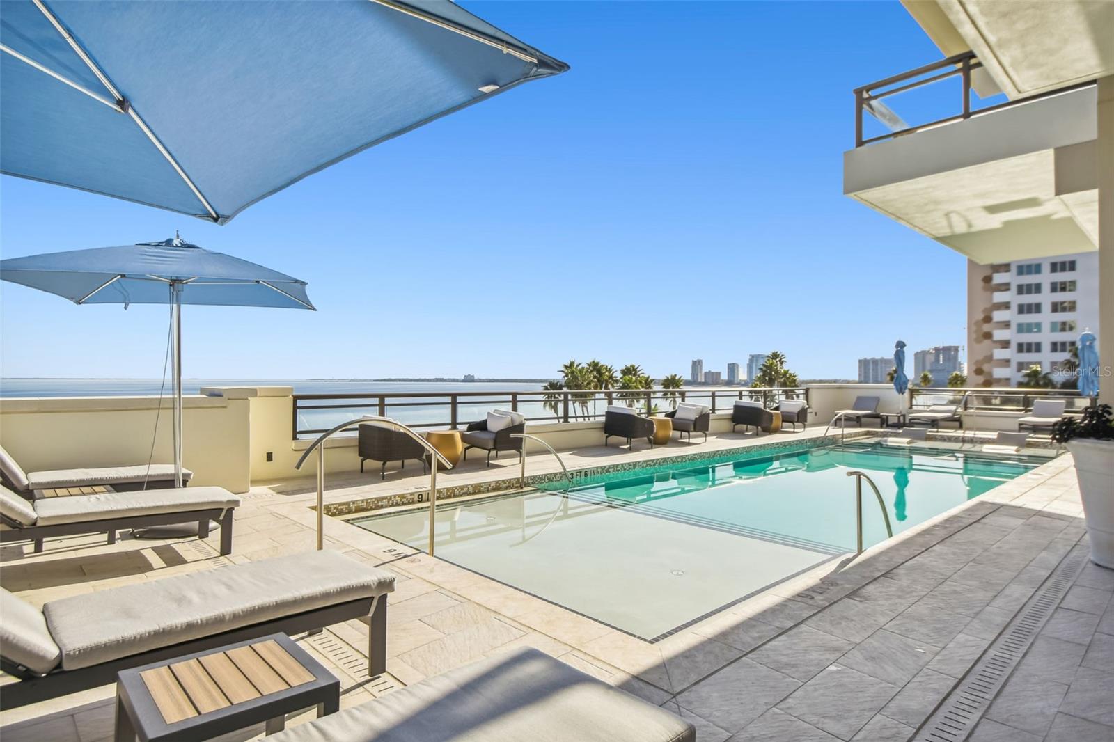 Listing photo id 60 for 2103 Bayshore Boulevard 1203