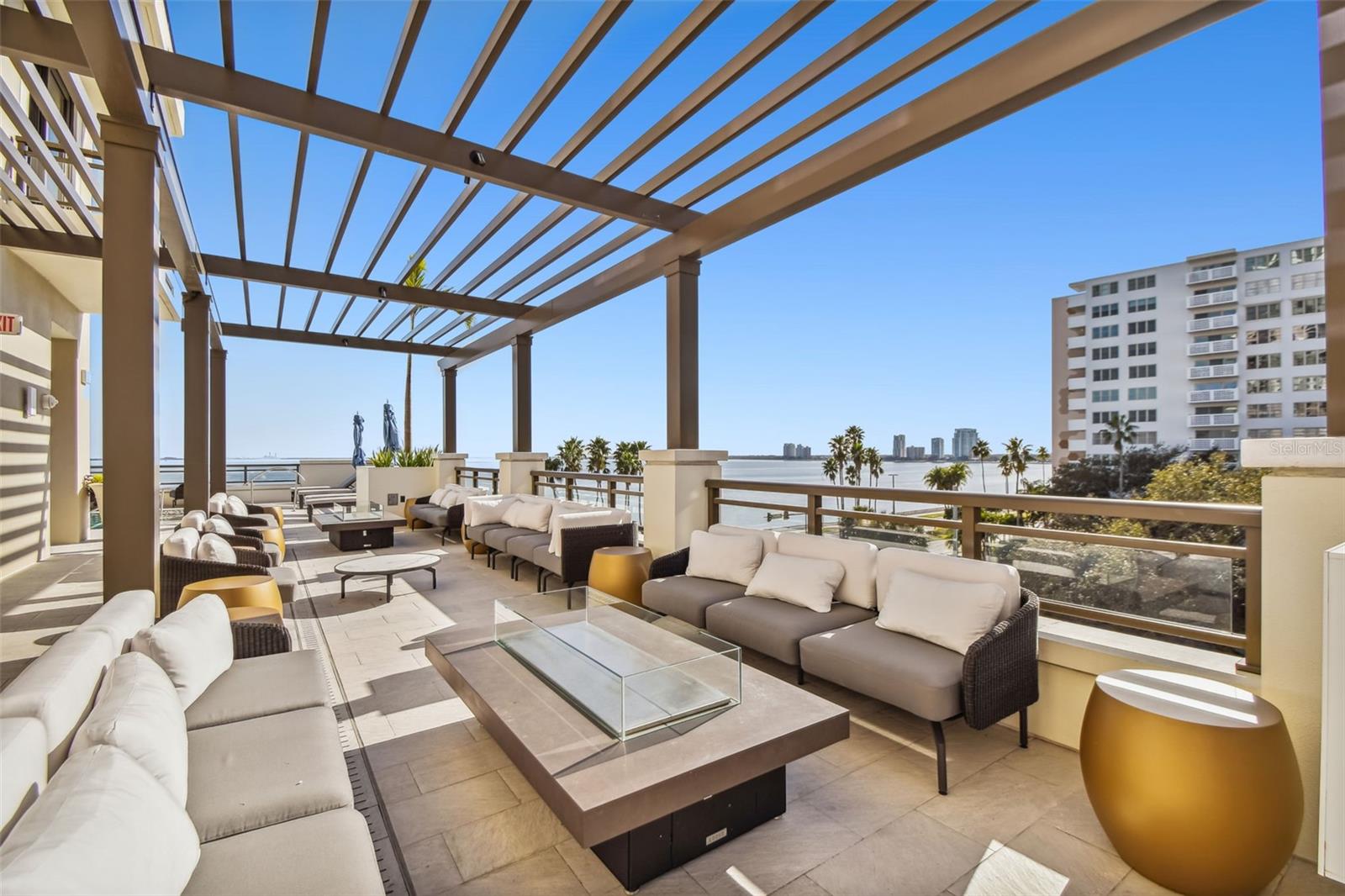 Listing photo id 67 for 2103 Bayshore Boulevard 1203