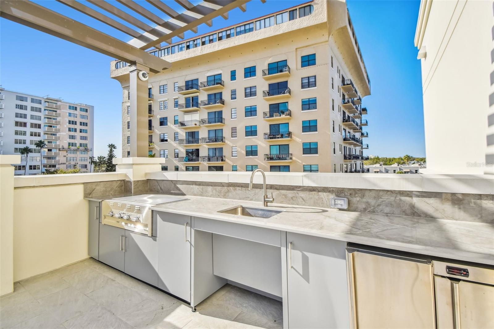 Listing photo id 69 for 2103 Bayshore Boulevard 1203