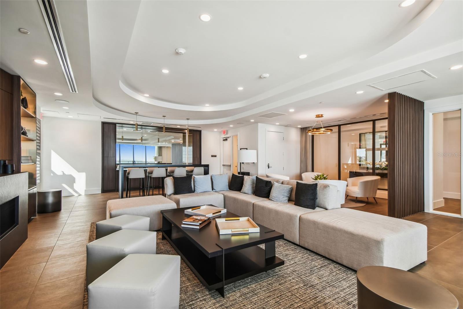 Listing photo id 76 for 2103 Bayshore Boulevard 1203