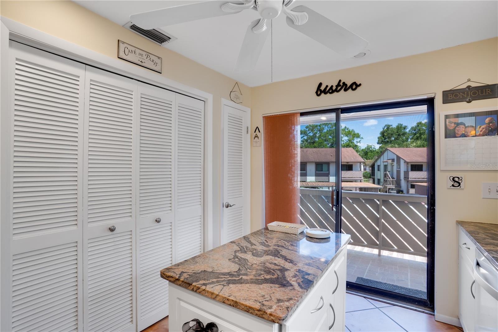 Image 13 of 50 For 514 Tabor Court C