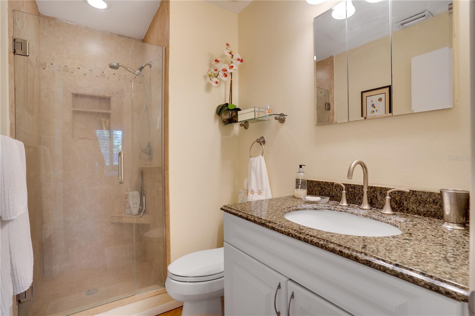 Image 18 of 50 For 514 Tabor Court C