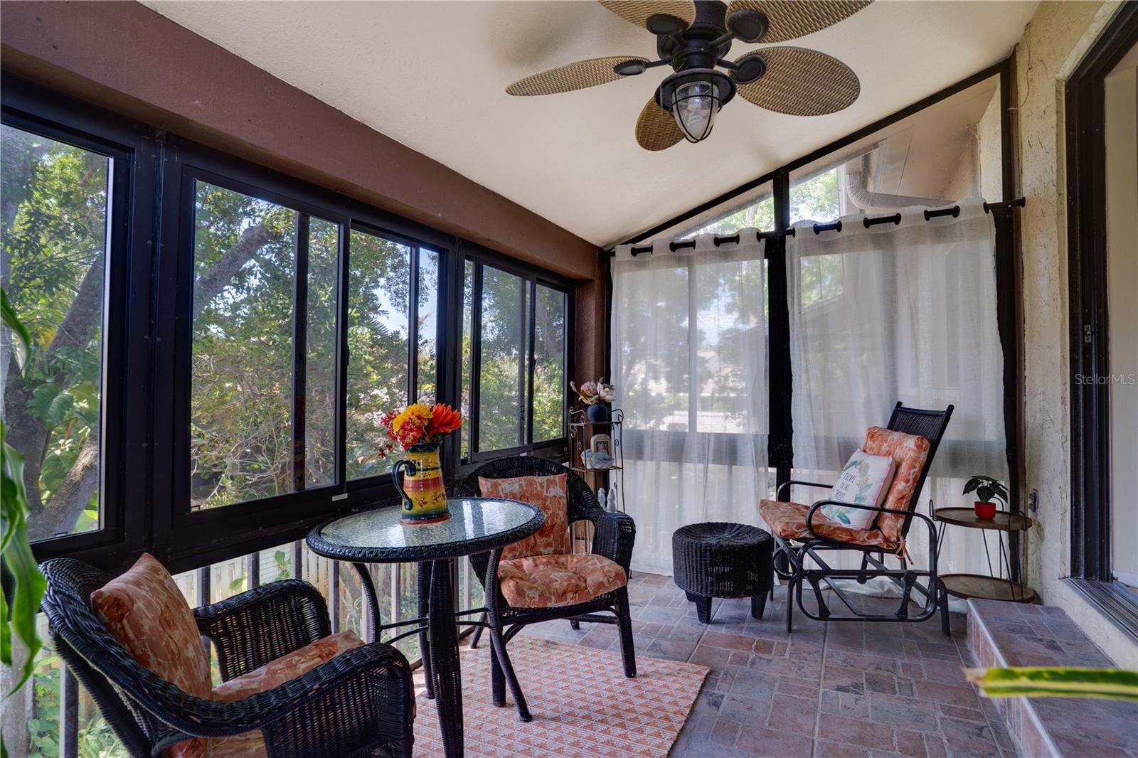 Image 24 of 50 For 514 Tabor Court C