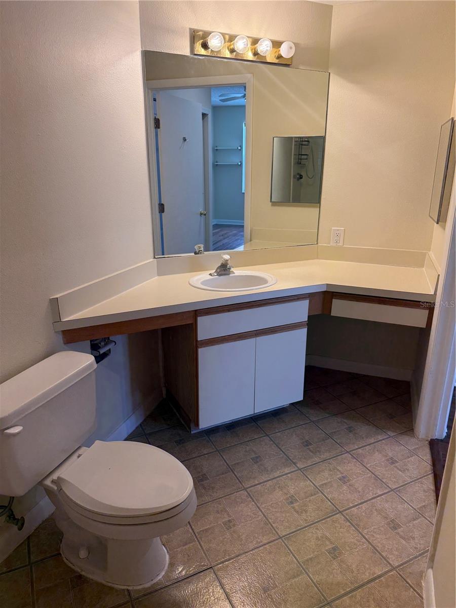 Image 16 of 36 For 2333 Feather Sound Drive B102