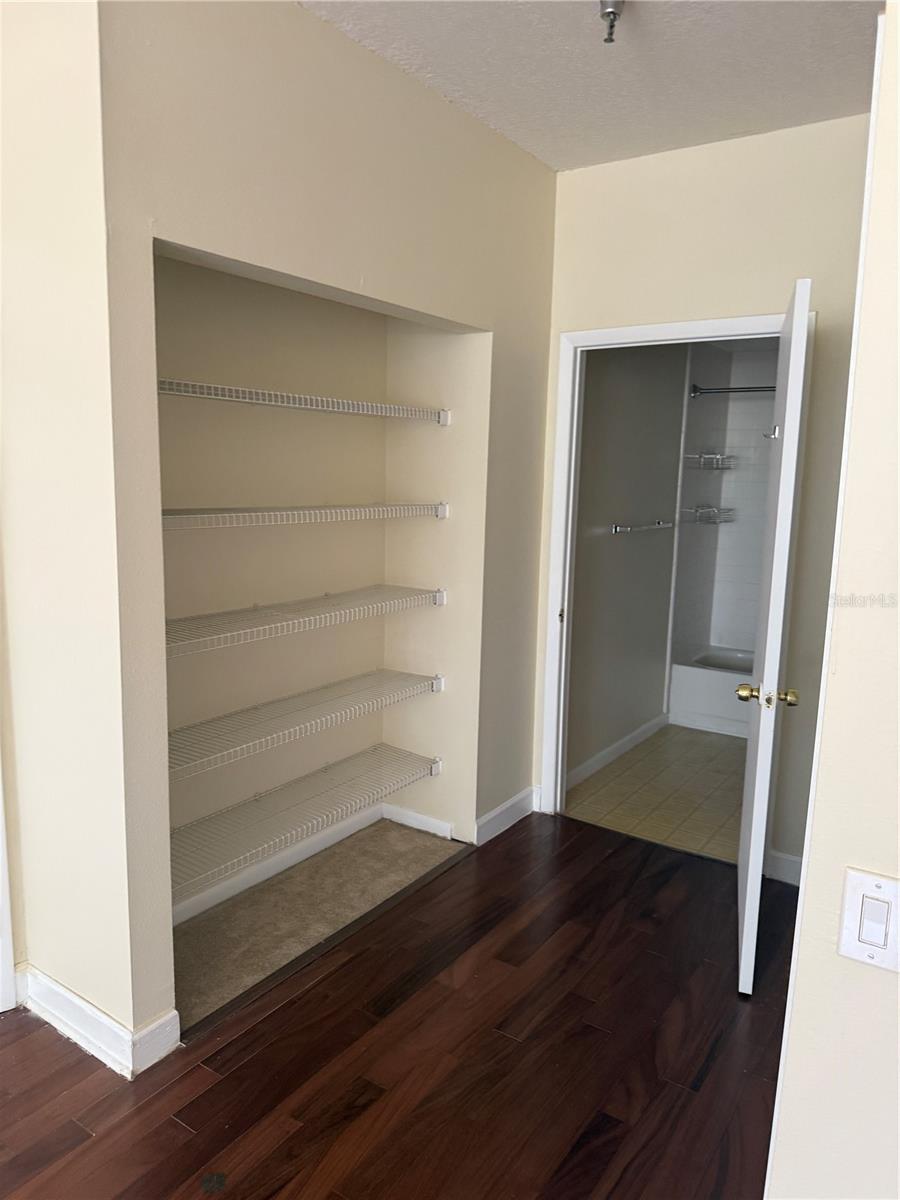 Image 21 of 36 For 2333 Feather Sound Drive B102