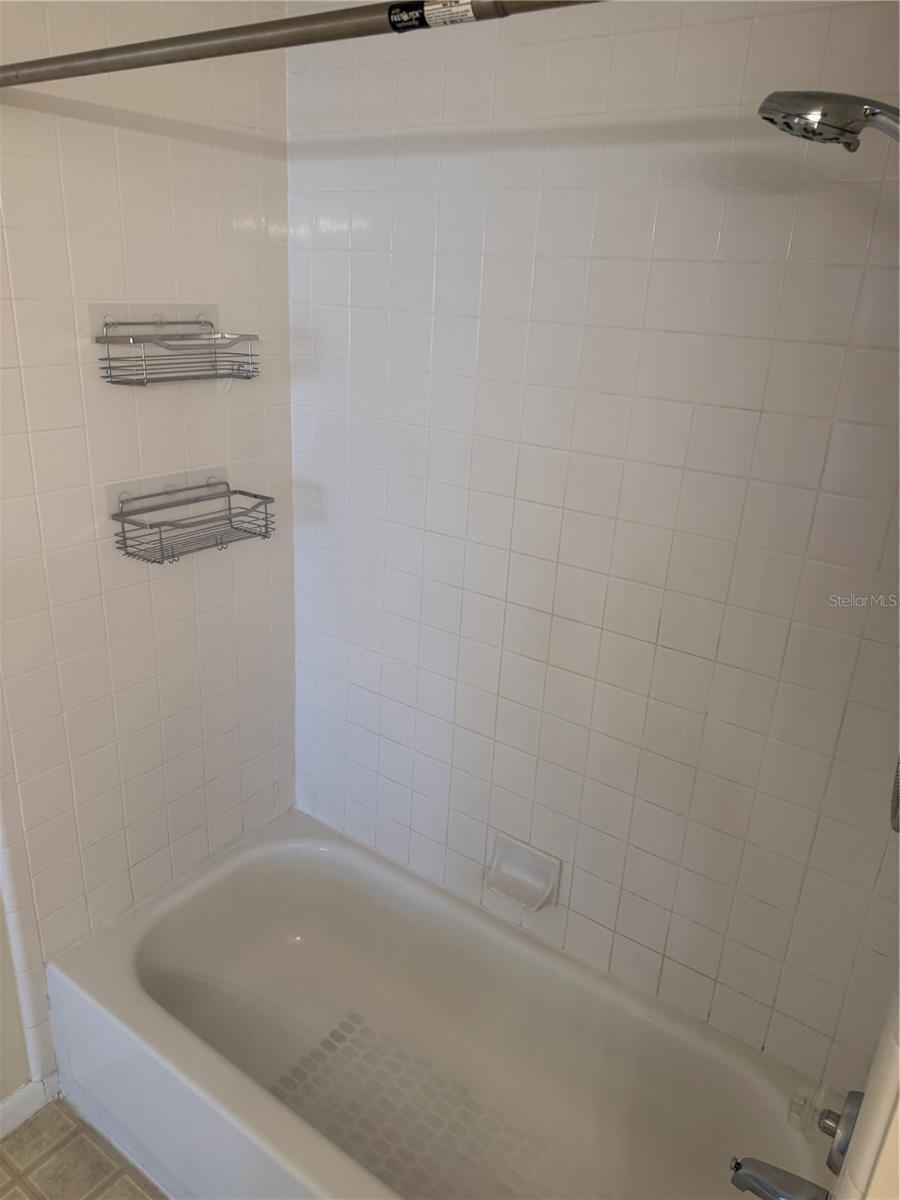 Image 25 of 36 For 2333 Feather Sound Drive B102