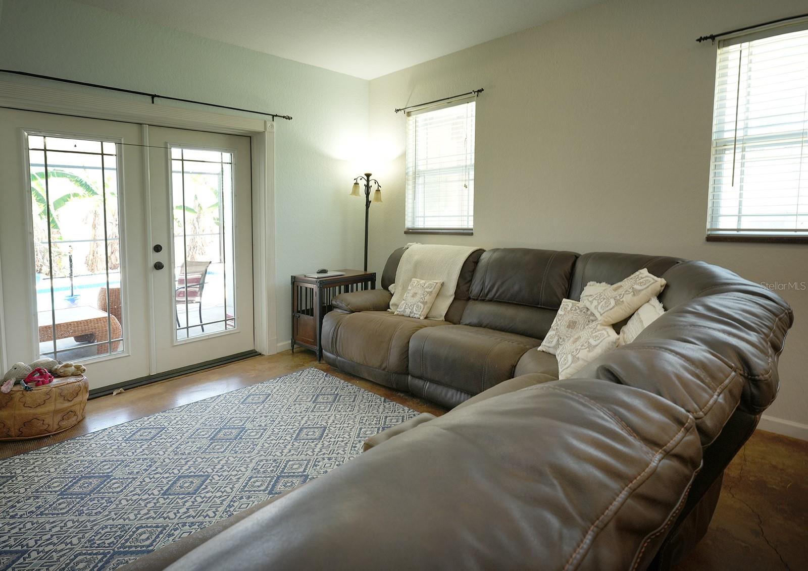 Image 11 of 33 For 12119 Murray Avenue