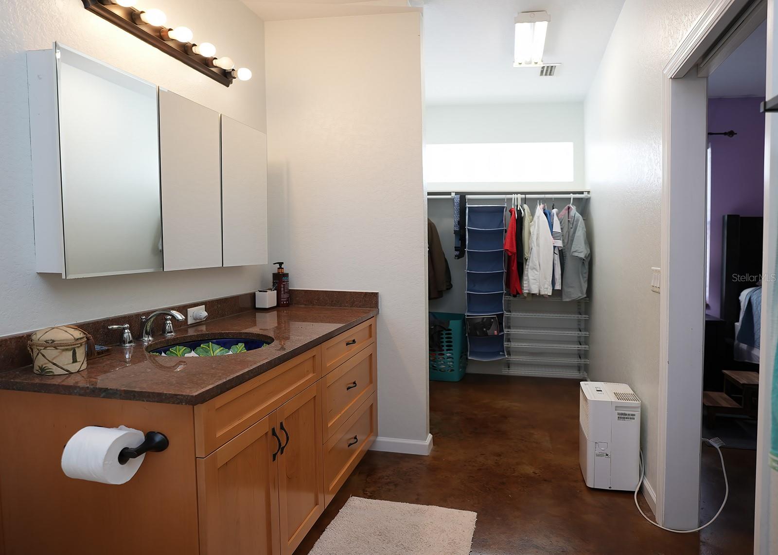 Image 18 of 33 For 12119 Murray Avenue