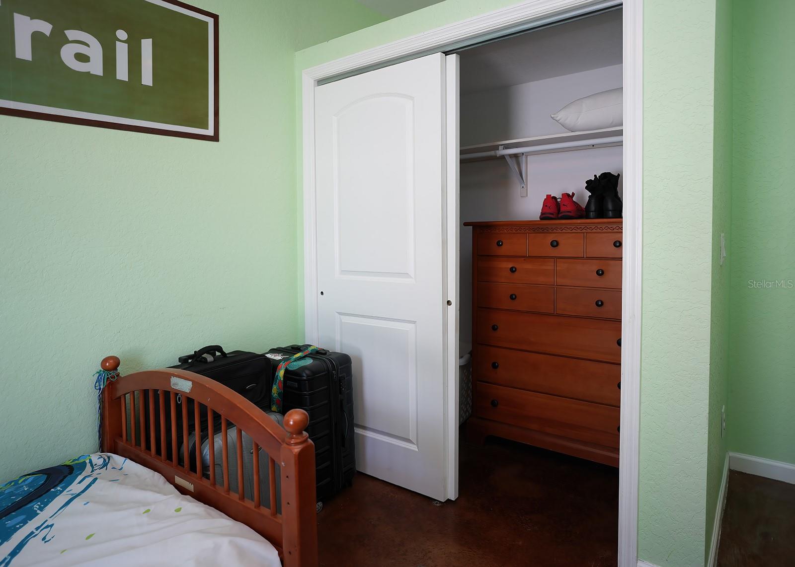 Image 24 of 33 For 12119 Murray Avenue