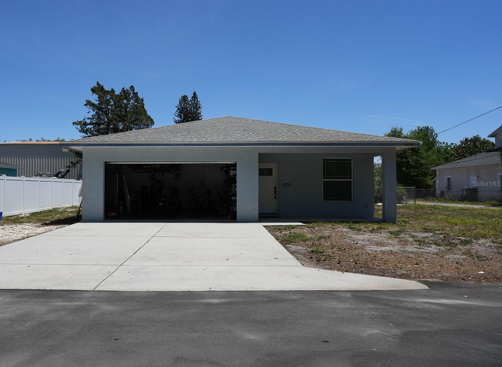 Image 32 of 33 For 12119 Murray Avenue