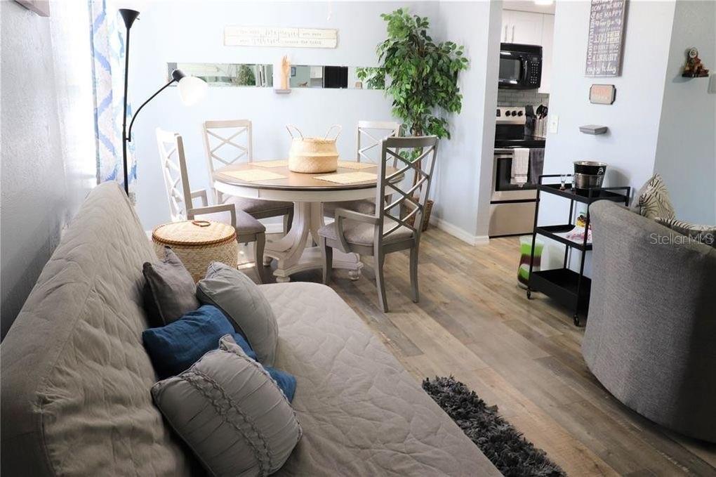 Image 5 of 22 For 140 Hunter Lake Drive G