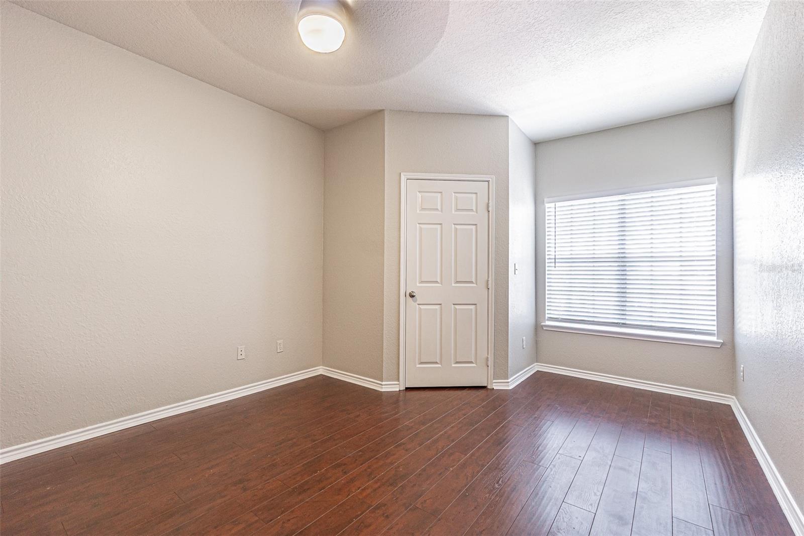 Image 11 of 21 For 4316 Bayside Village Drive 302