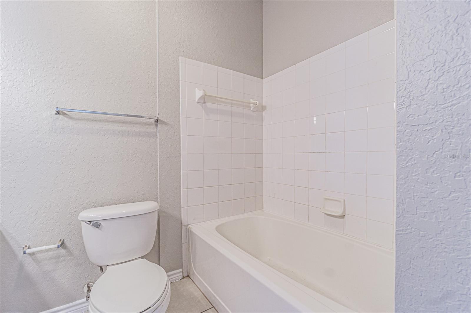 Image 14 of 21 For 4316 Bayside Village Drive 302