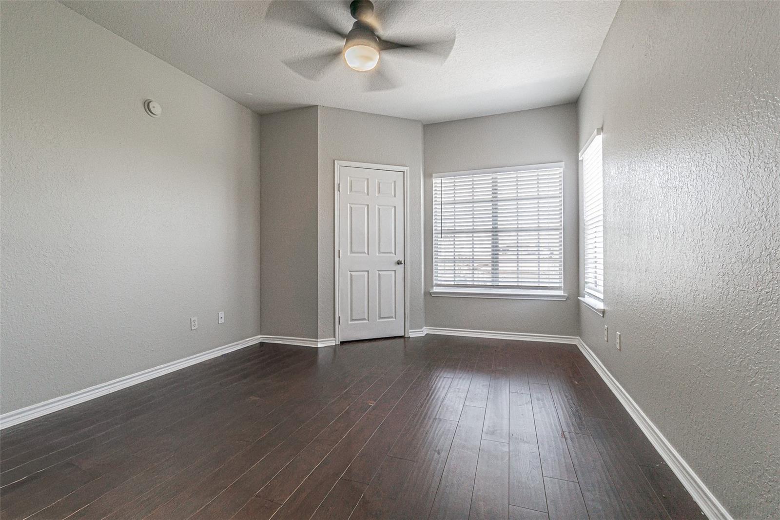 Image 17 of 21 For 4316 Bayside Village Drive 302