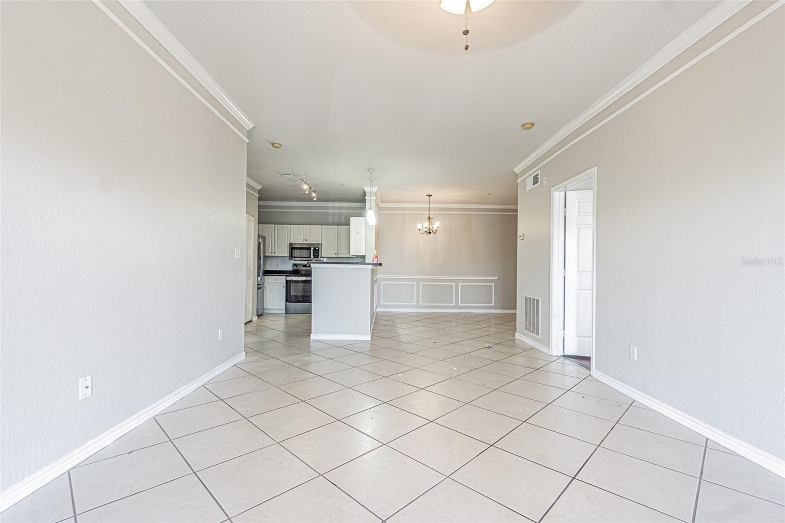 Image 4 of 21 For 4316 Bayside Village Drive 302