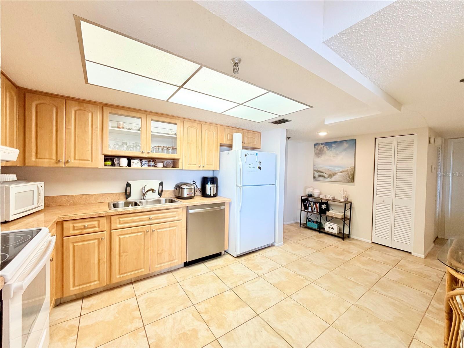 Image 10 of 38 For 7430 Sunshine Skyway Lane S 501