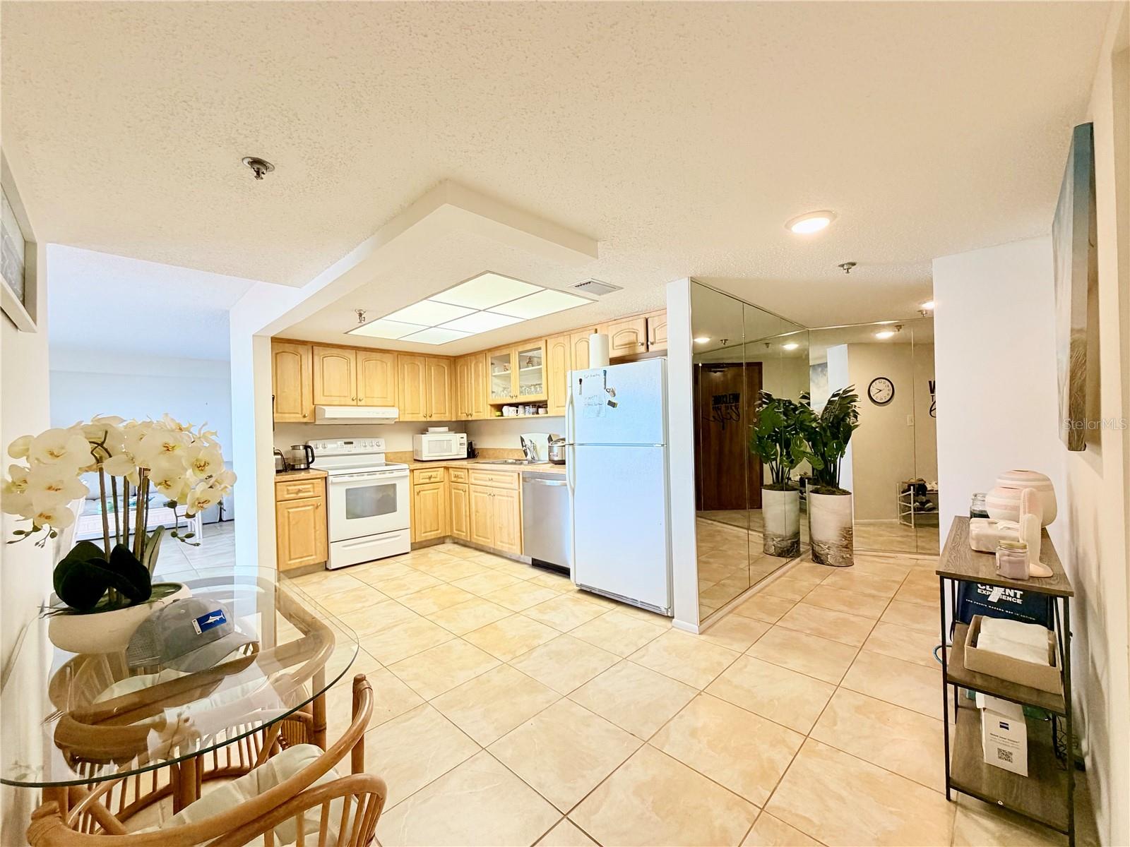 Image 8 of 38 For 7430 Sunshine Skyway Lane S 501