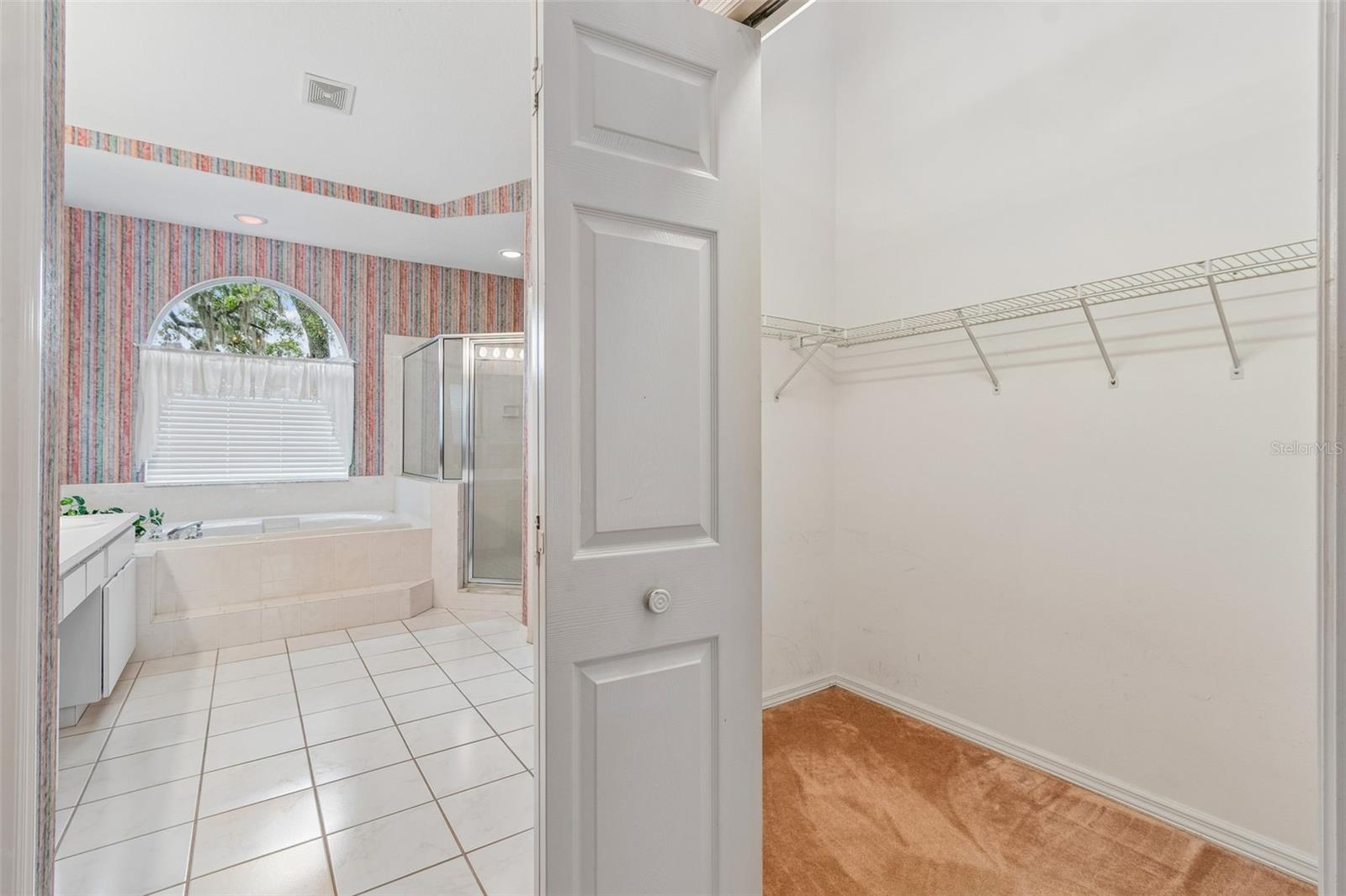Image 11 of 35 For 1336 Waterwood Drive