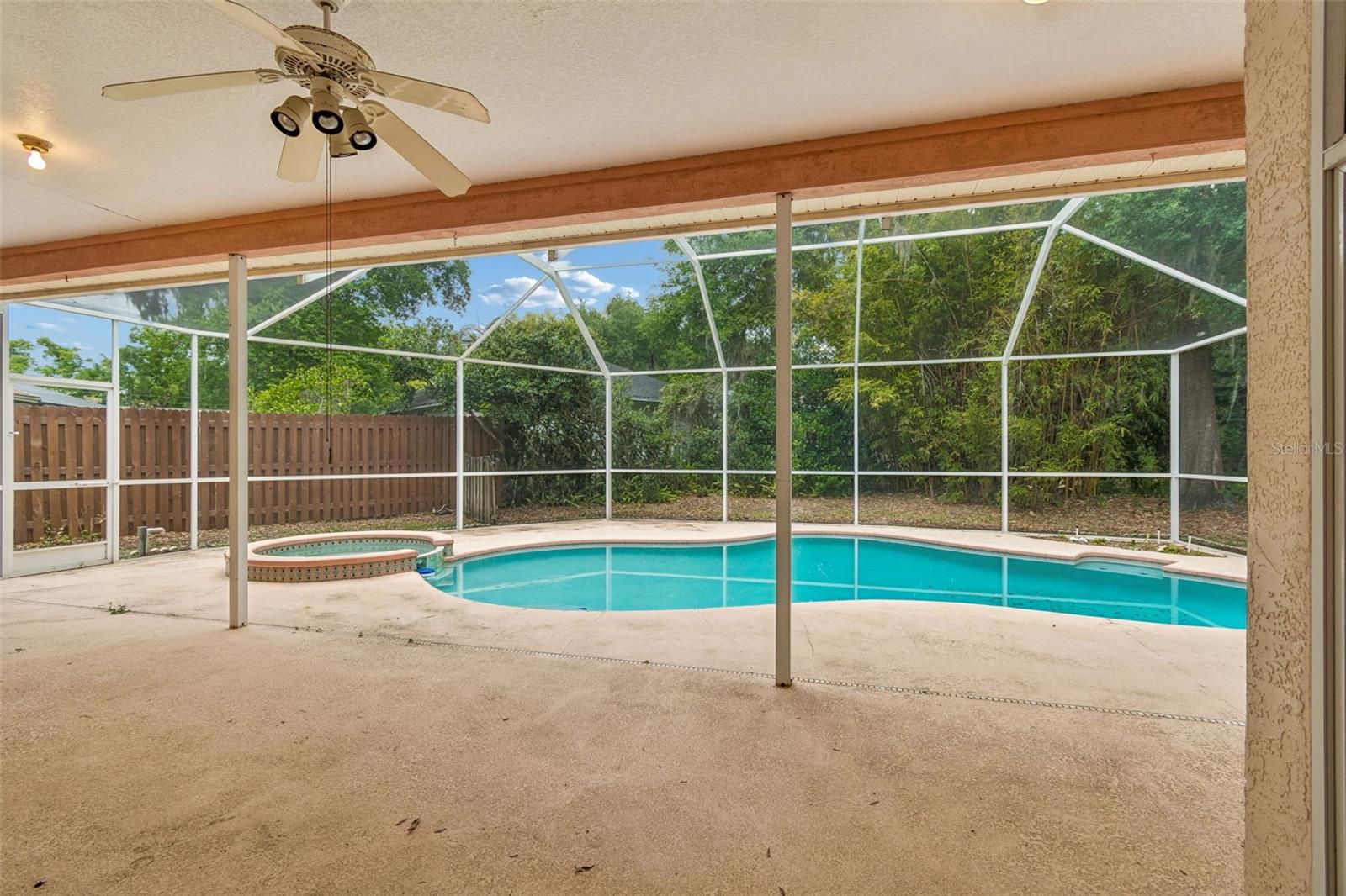 Image 18 of 35 For 1336 Waterwood Drive