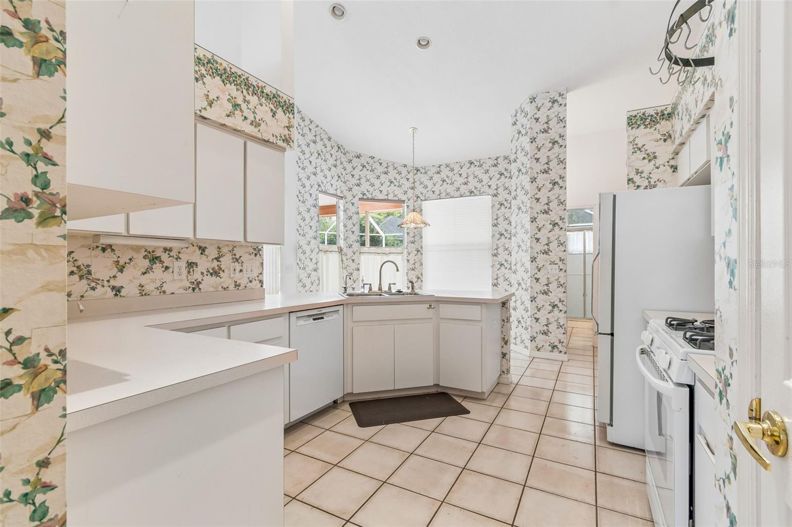 Image 8 of 35 For 1336 Waterwood Drive