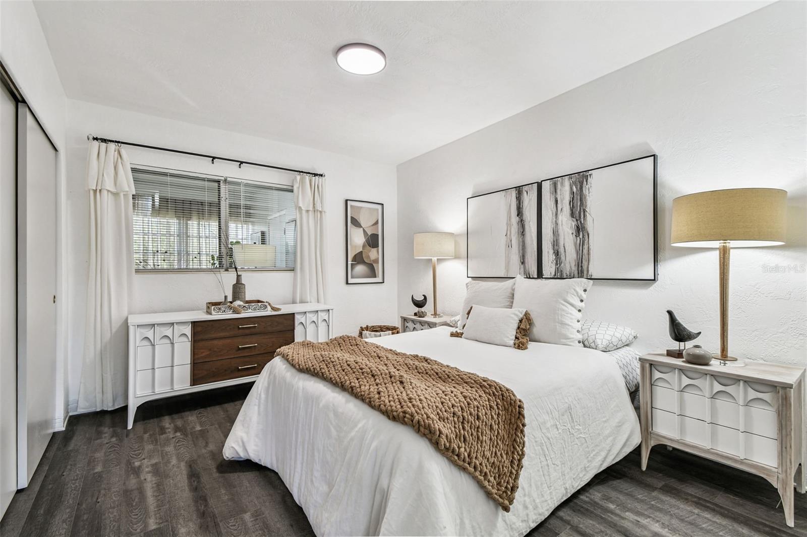 Image 25 of 56 For 5861 42nd Terrace N 1712