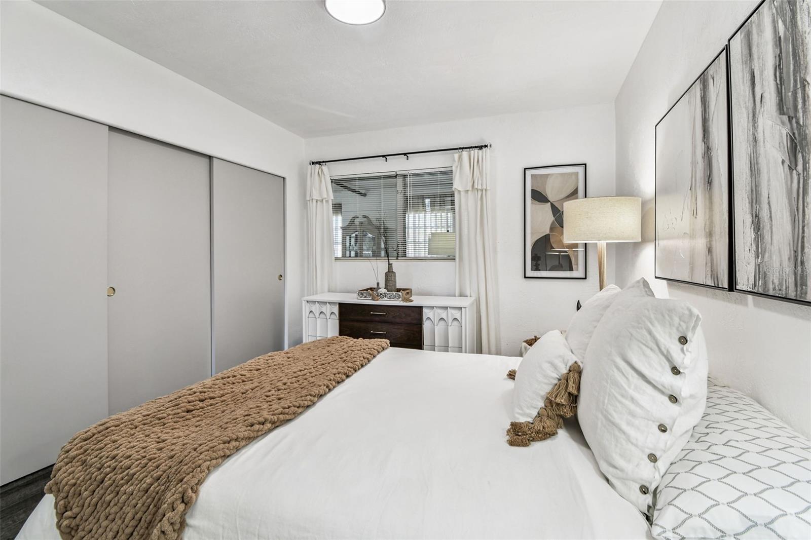 Image 26 of 56 For 5861 42nd Terrace N 1712