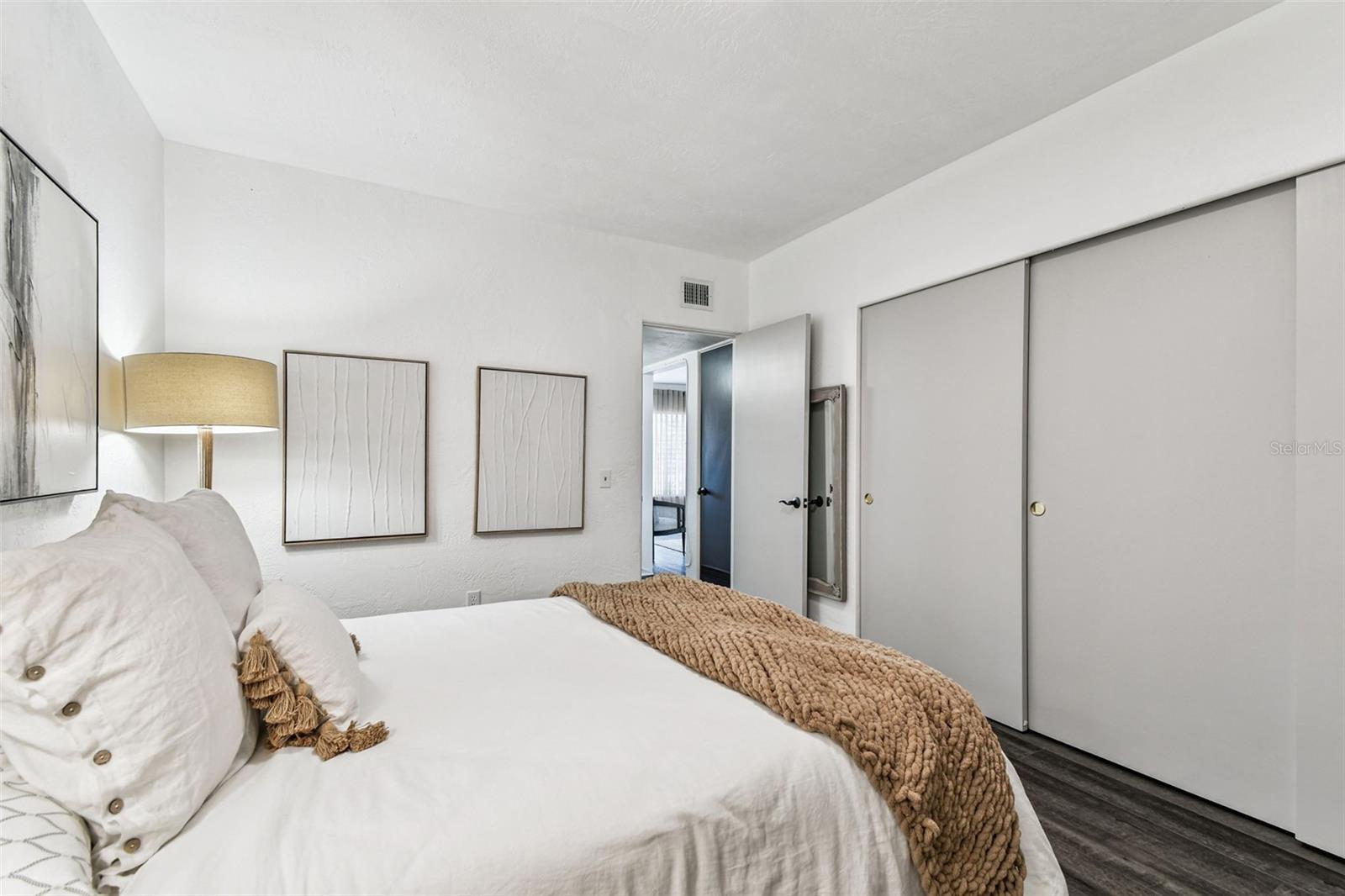 Image 28 of 56 For 5861 42nd Terrace N 1712