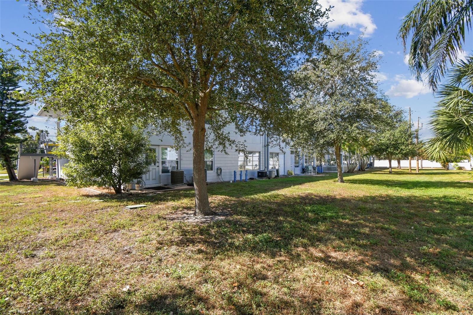 Image 37 of 56 For 5861 42nd Terrace N 1712