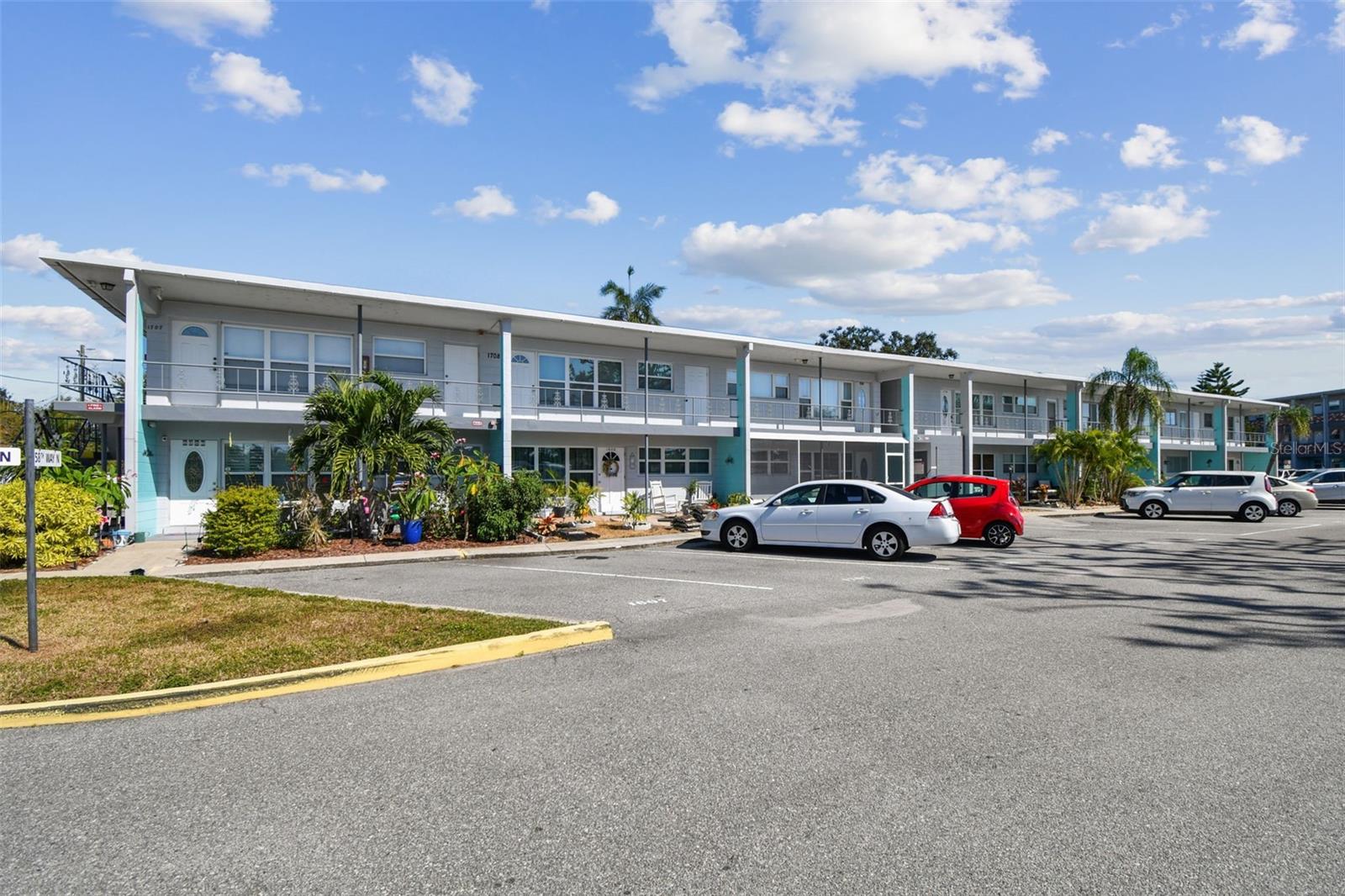 Image 38 of 56 For 5861 42nd Terrace N 1712