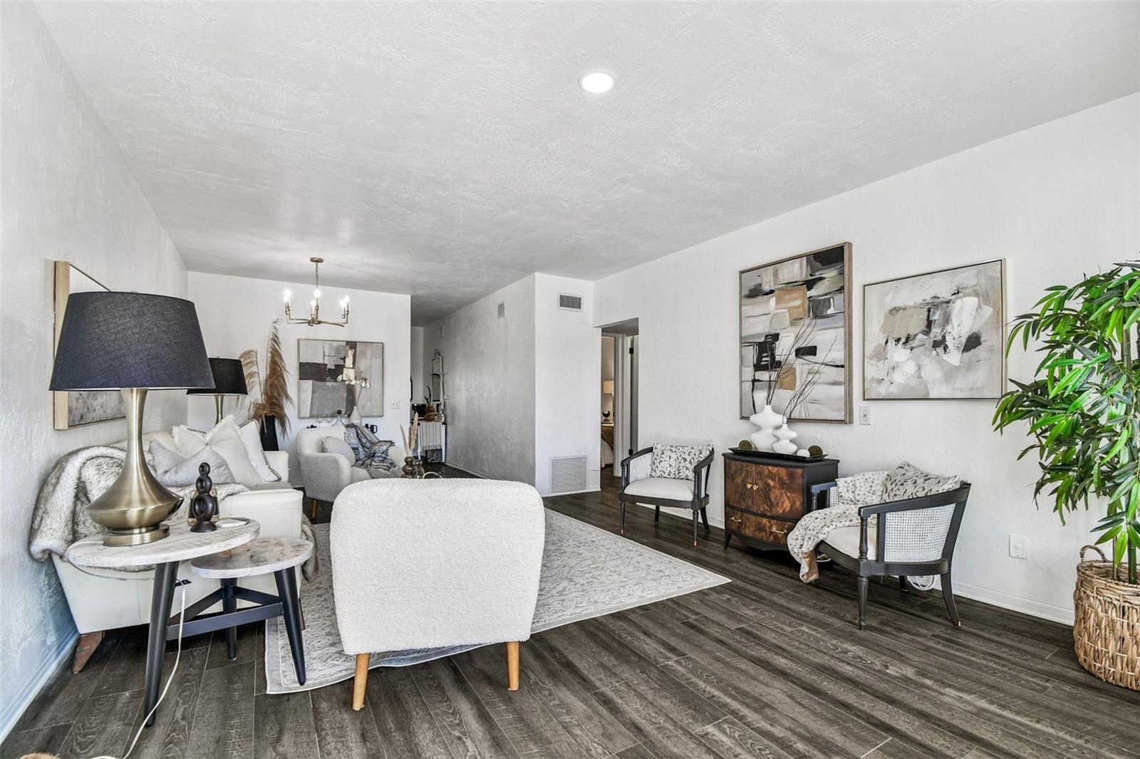 Image 5 of 56 For 5861 42nd Terrace N 1712