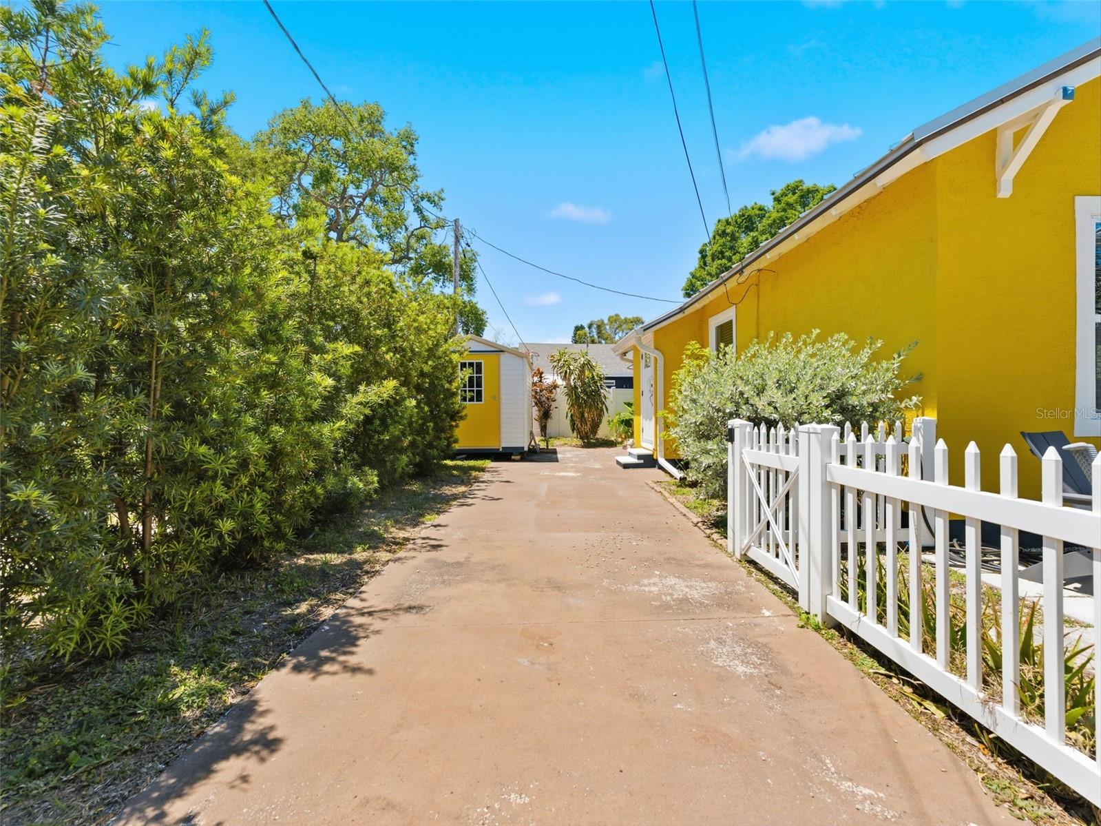 Image 23 of 25 For 2005 3rd Street S