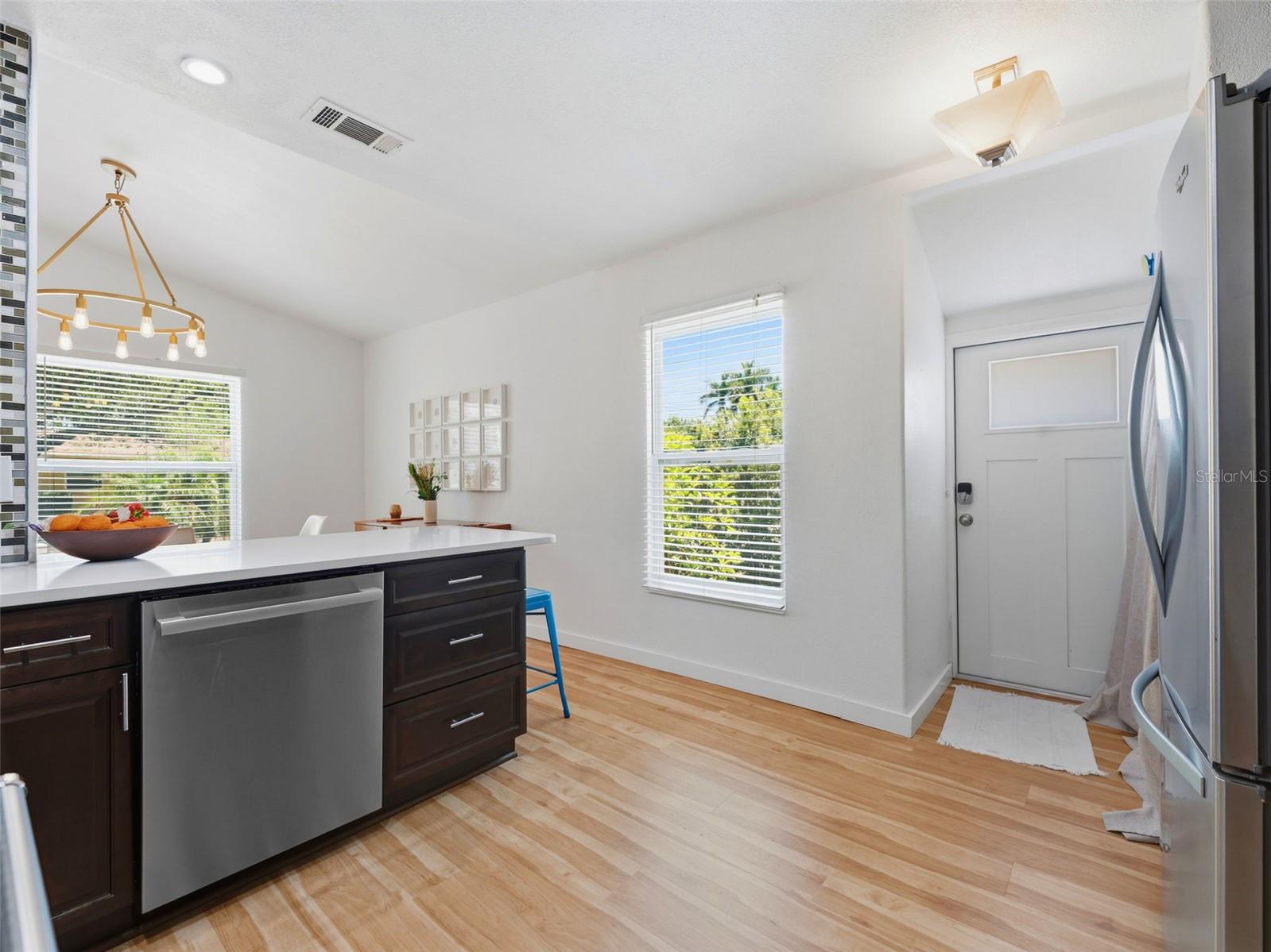 Image 9 of 25 For 2005 3rd Street S