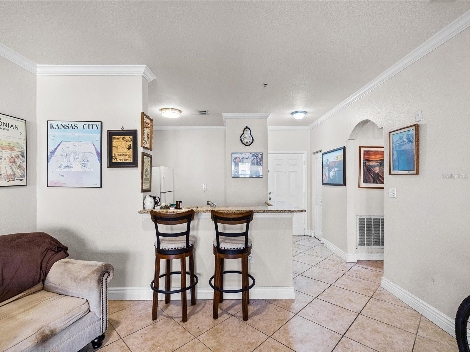 Image 10 of 47 For 2731 Via Capri  925