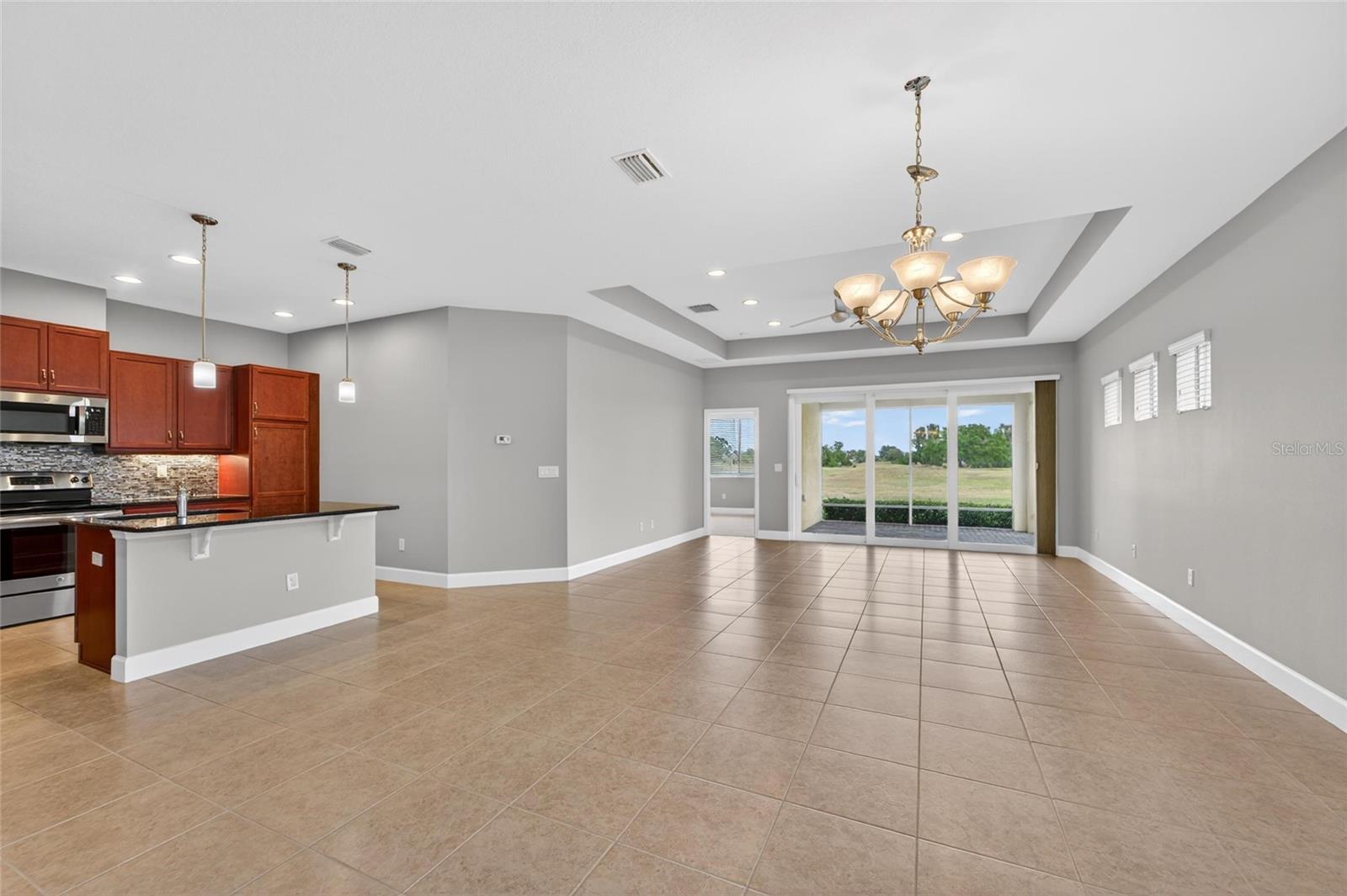 Image 14 of 94 For 642 Chipper Drive