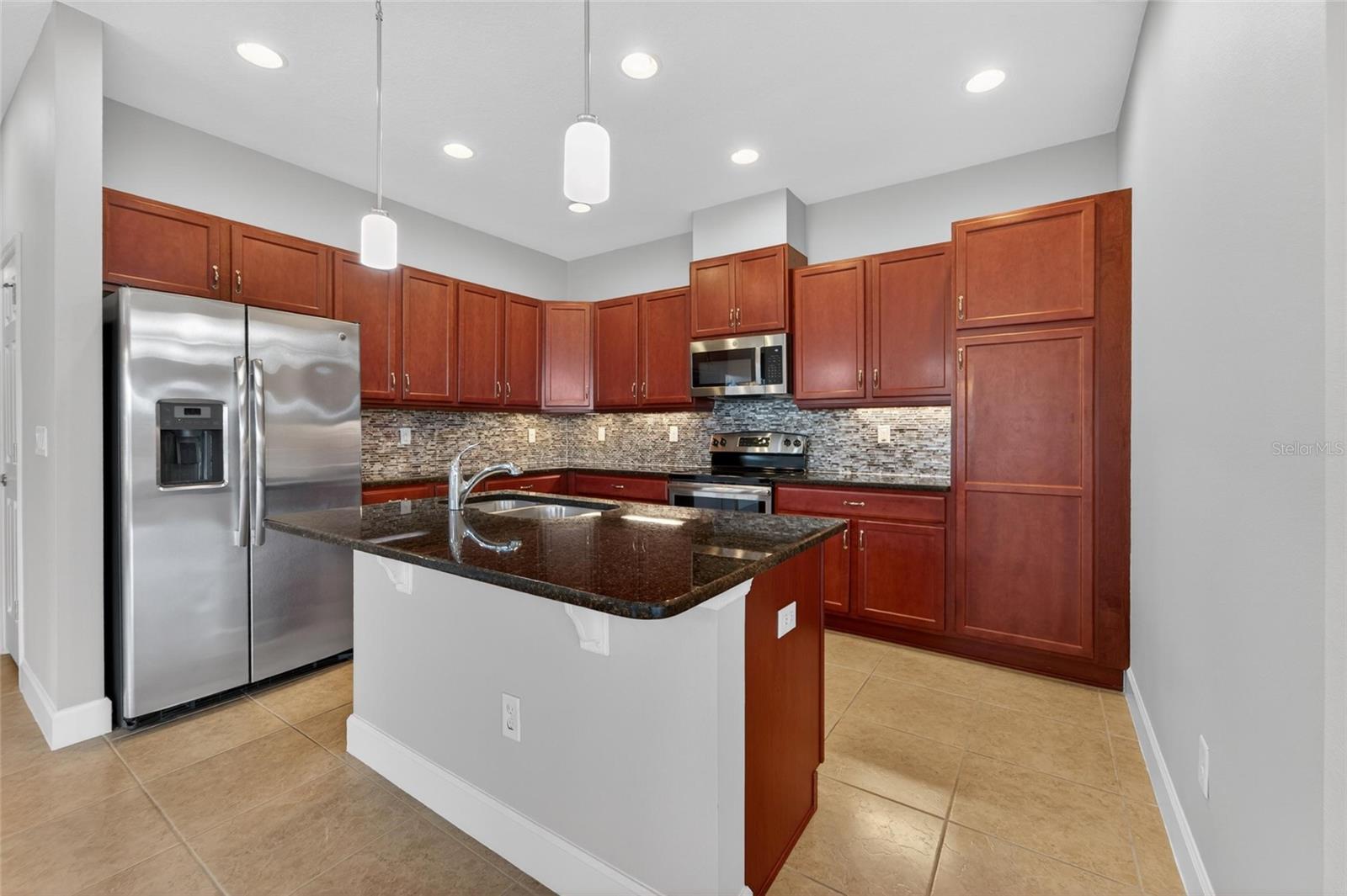 Image 17 of 94 For 642 Chipper Drive