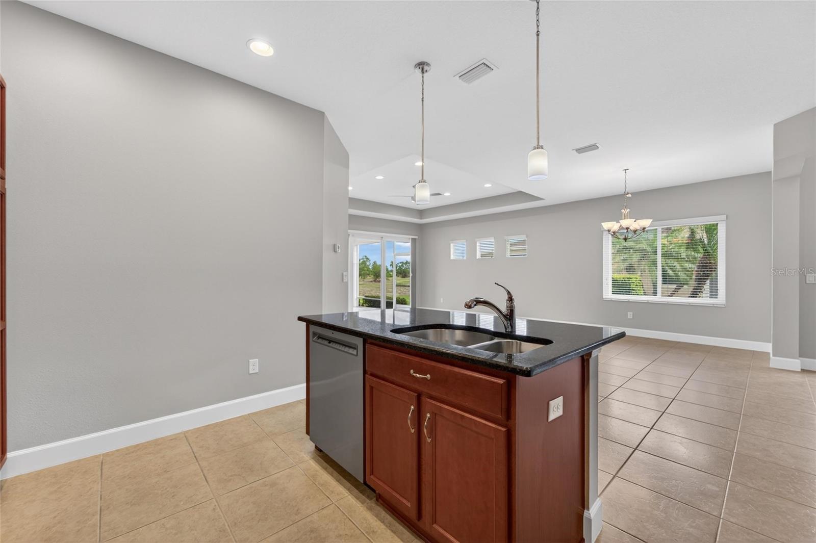 Image 19 of 94 For 642 Chipper Drive