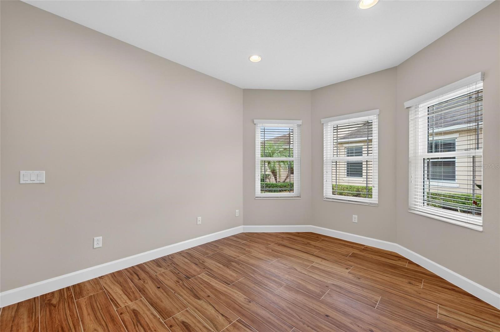 Image 45 of 94 For 642 Chipper Drive