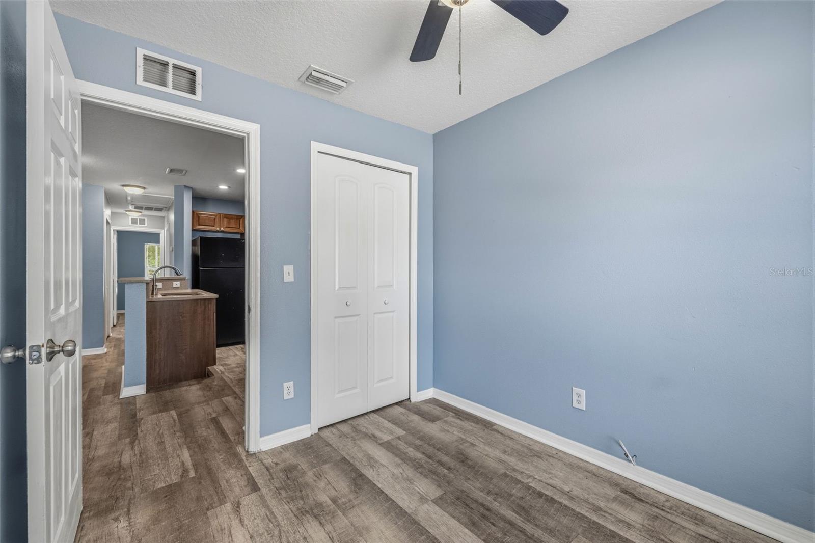 Image 16 of 32 For 2421 17th Avenue