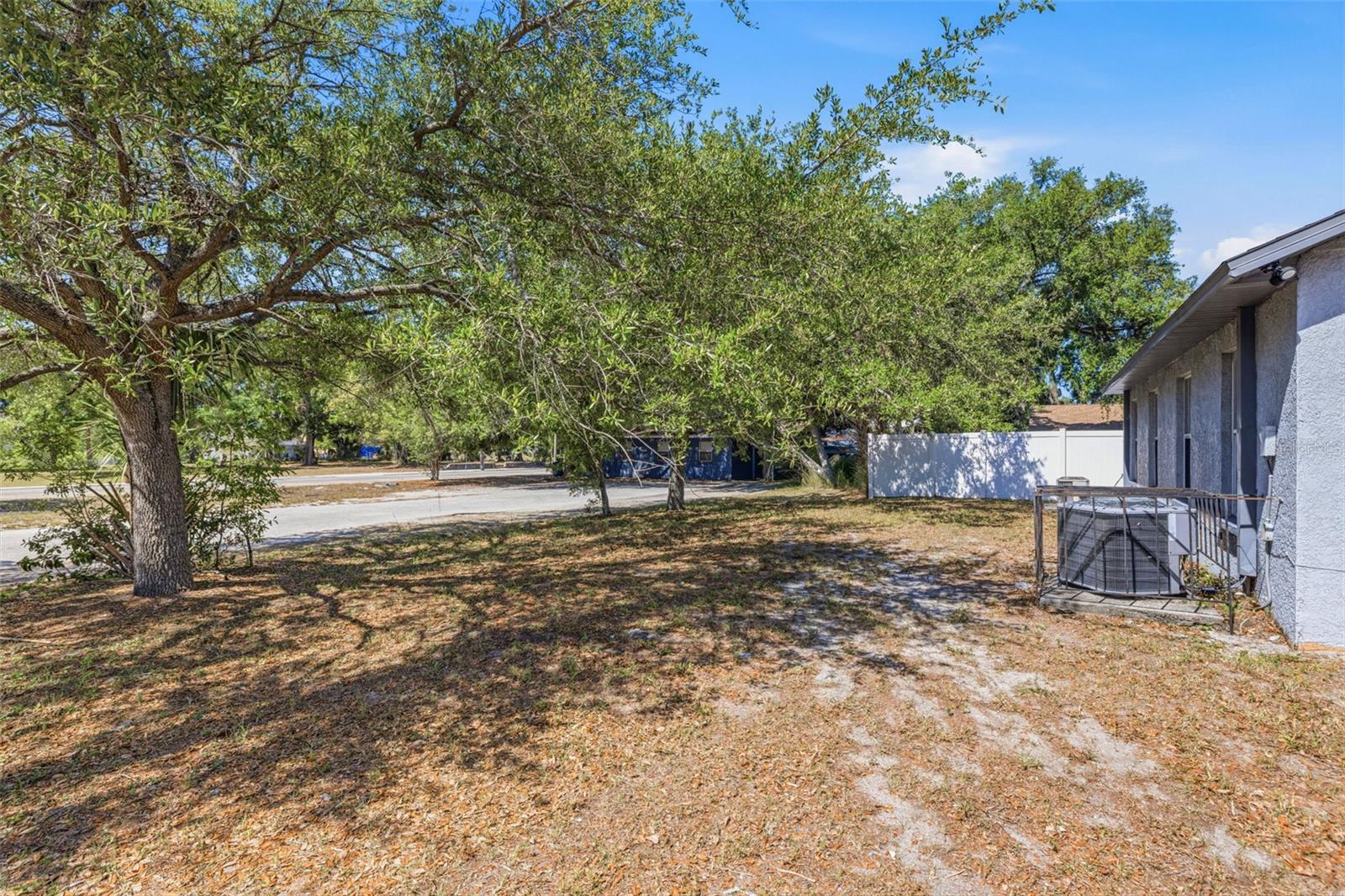 Image 19 of 32 For 2421 17th Avenue