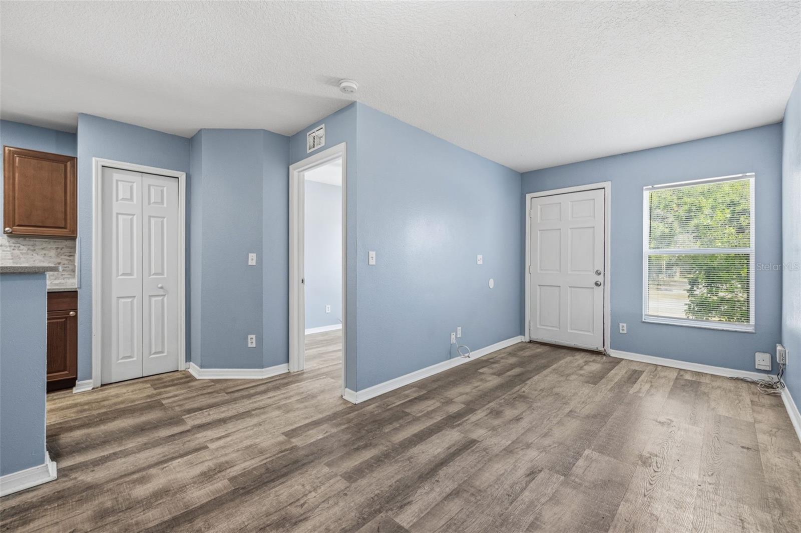Image 4 of 32 For 2421 17th Avenue