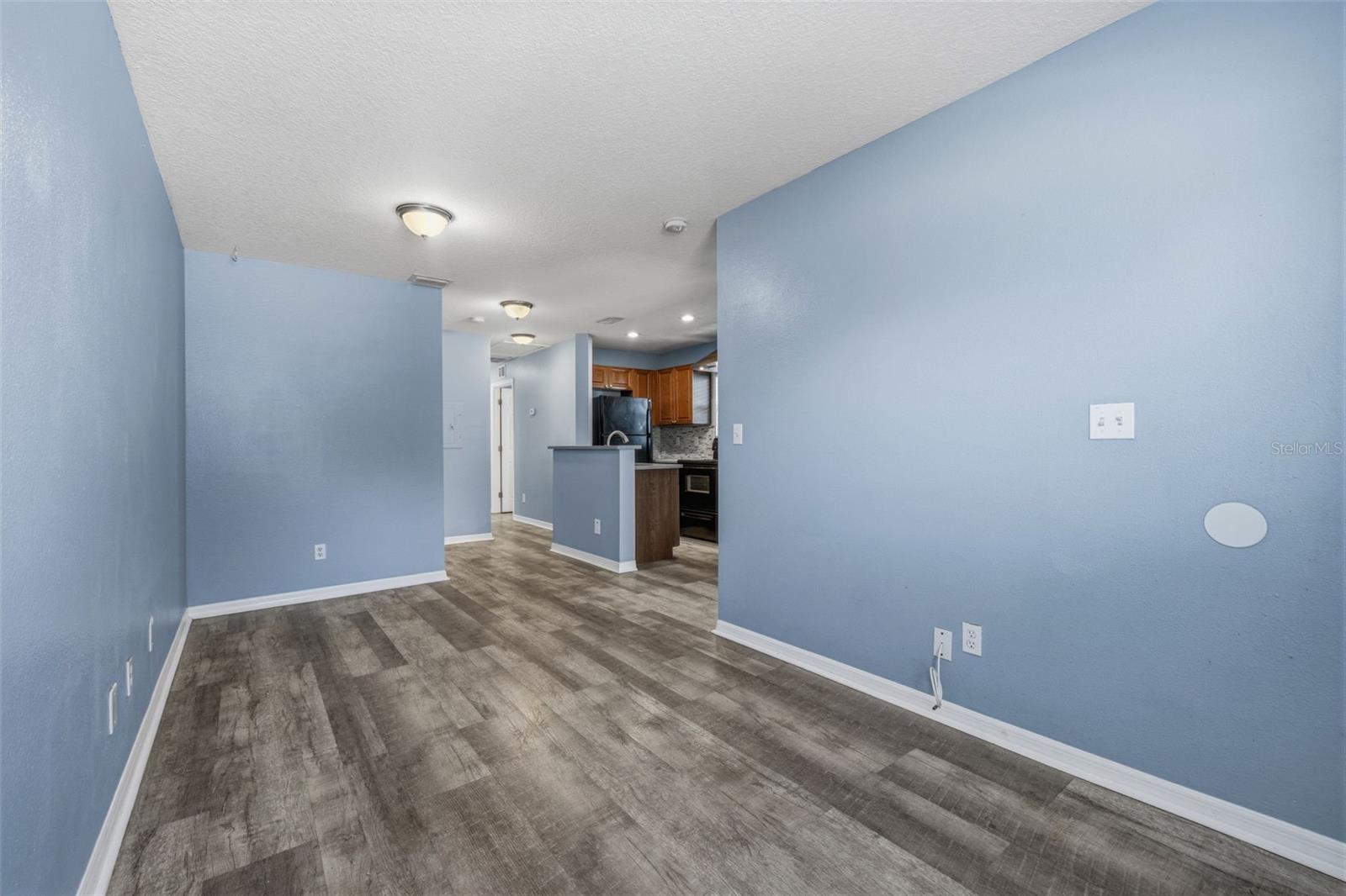 Image 5 of 32 For 2421 17th Avenue
