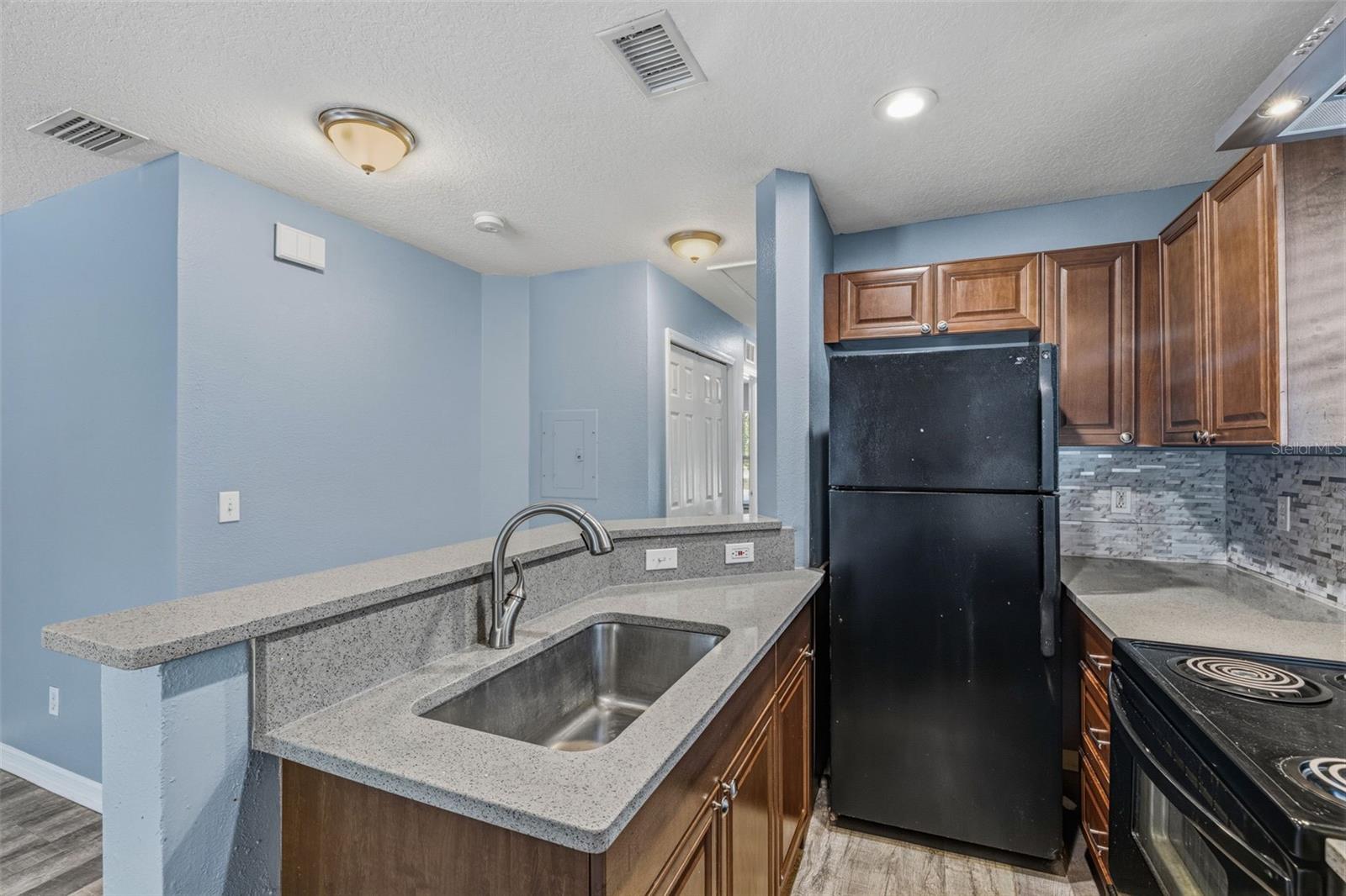 Image 8 of 32 For 2421 17th Avenue