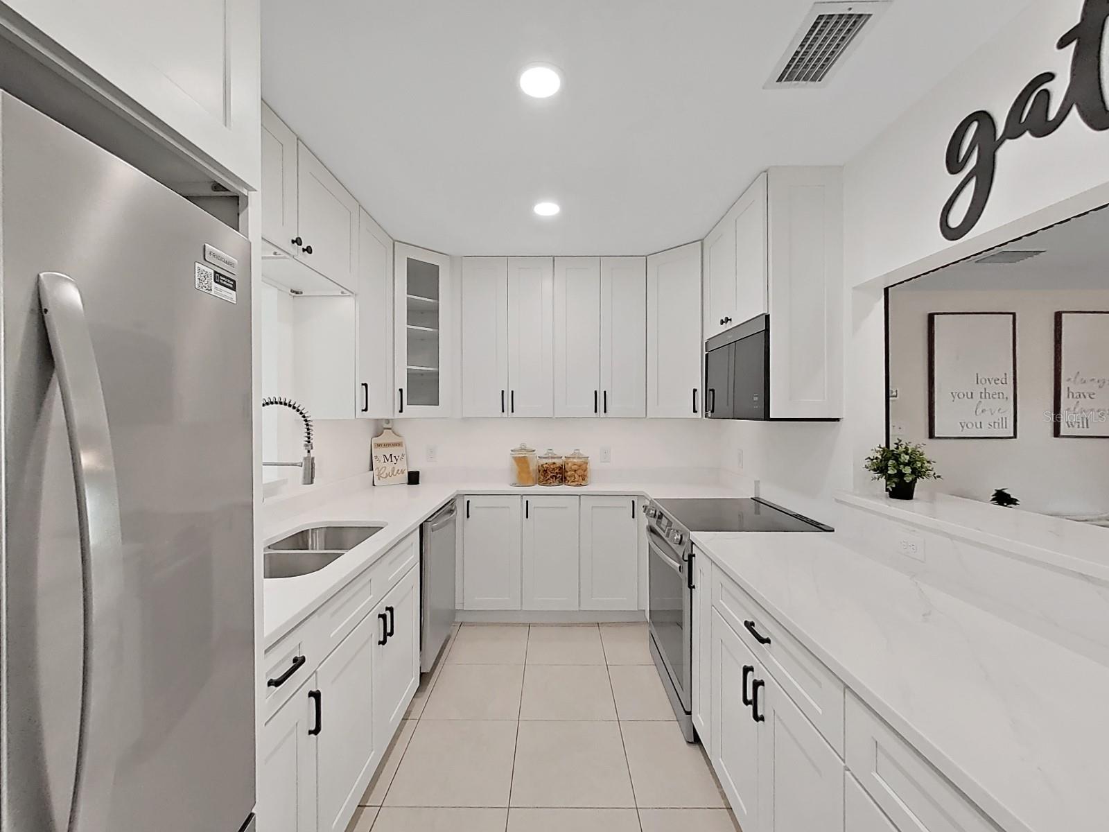 Image 12 of 37 For 4610 Bay Villa Avenue