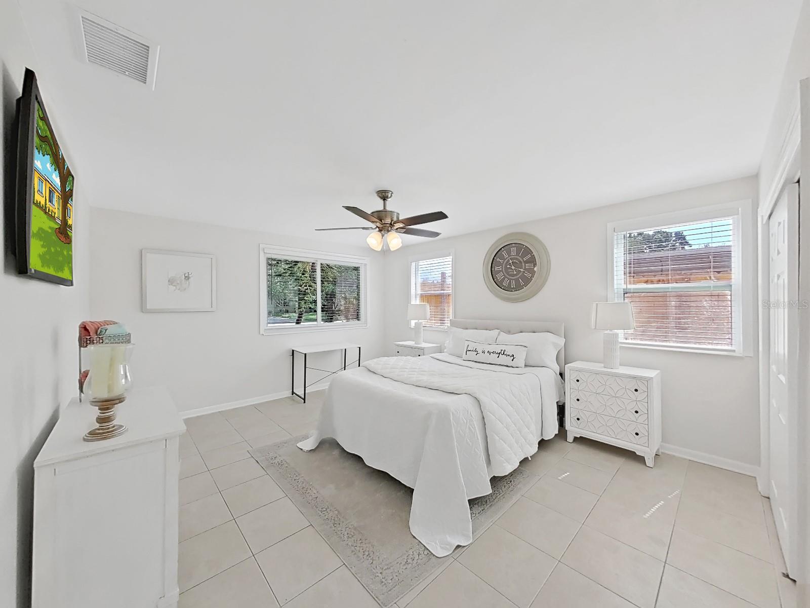 Image 24 of 37 For 4610 Bay Villa Avenue