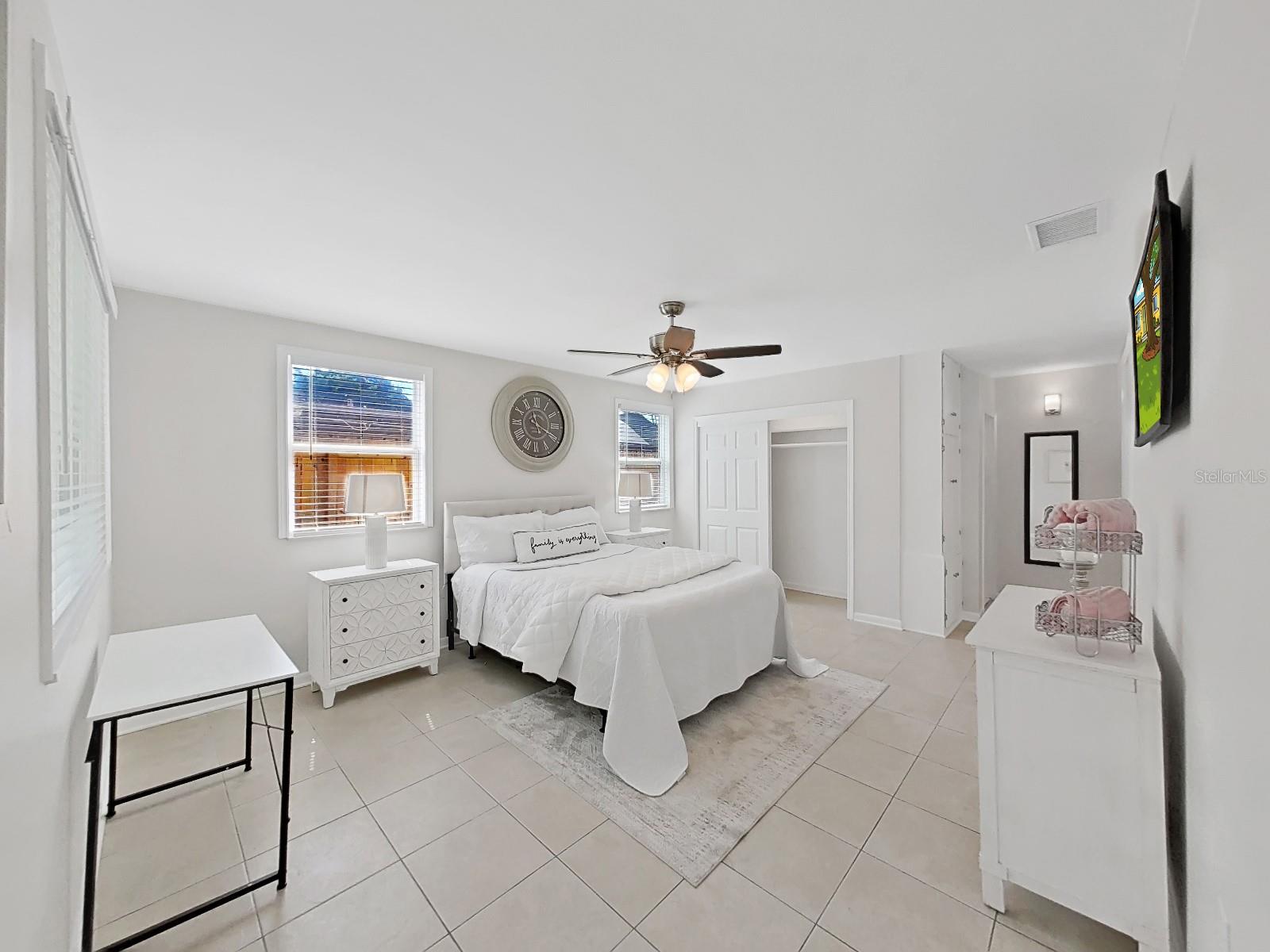 Image 25 of 37 For 4610 Bay Villa Avenue