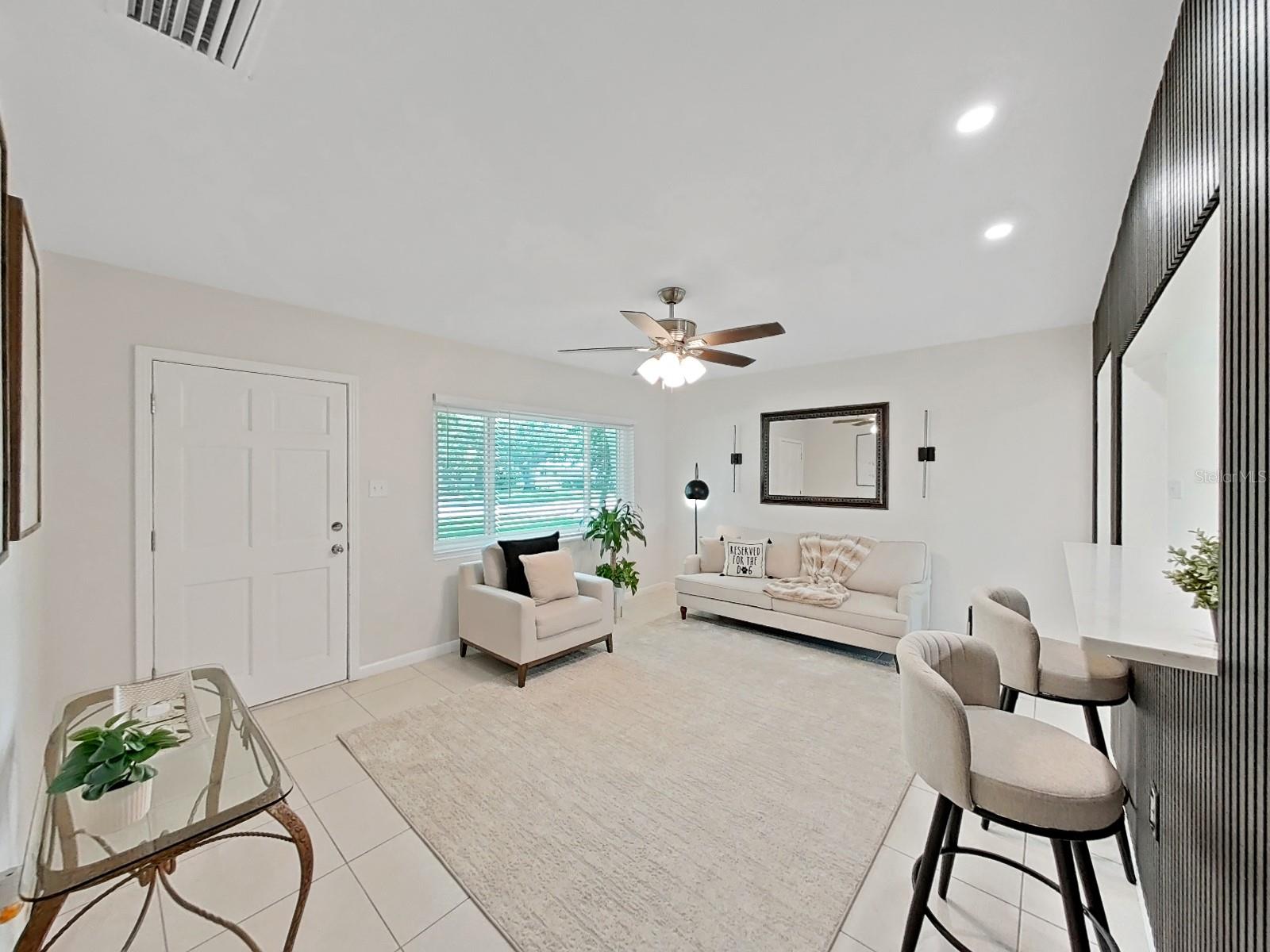 Image 8 of 37 For 4610 Bay Villa Avenue