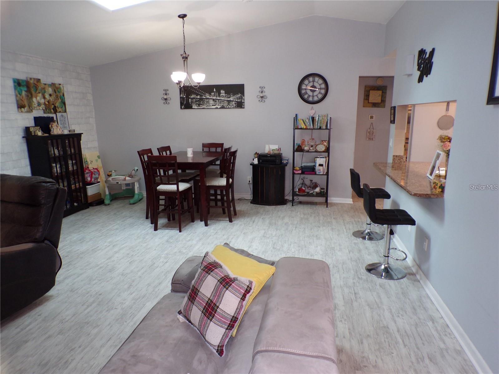 Image 3 of 32 For 4150 104th Avenue N